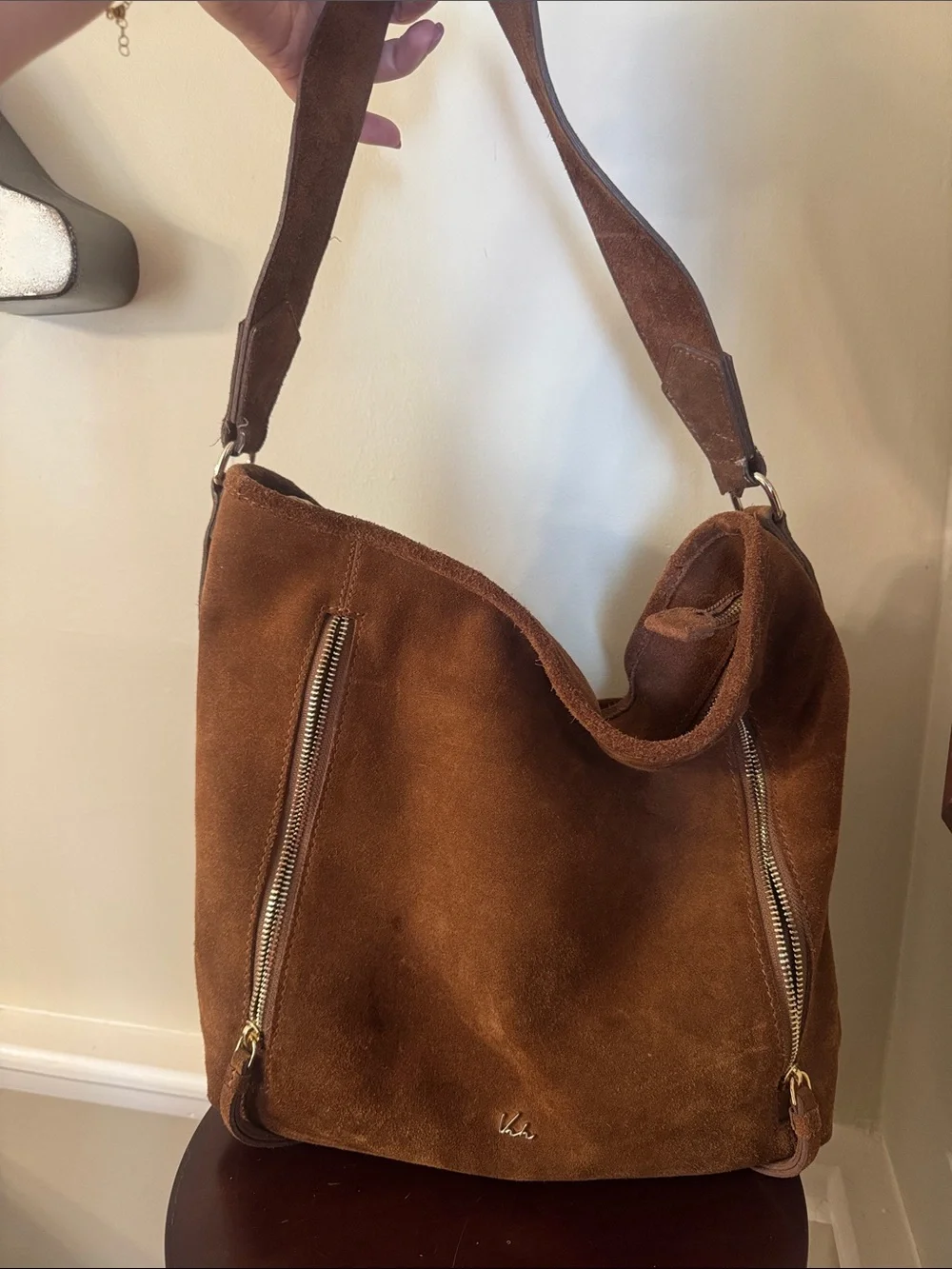 N/A spacious brown